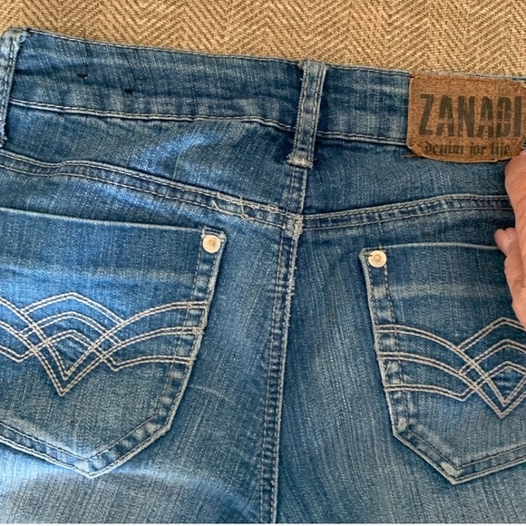 Excellent Preowned Condition Zanadi Skinny Jeans Size 7 Juniors. Very Cute. - Picture 2 of 5